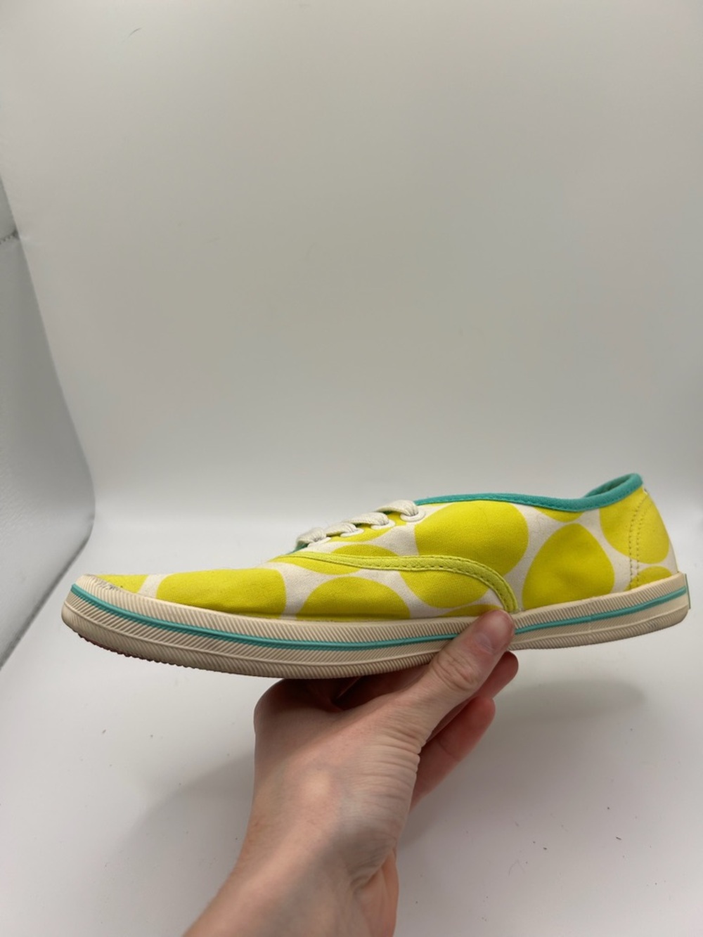 Boden Yellow Polka Dot Canvas Sneakers Teal Trim Women’s Size 37 EU / US 6 - Picture 8 of 14